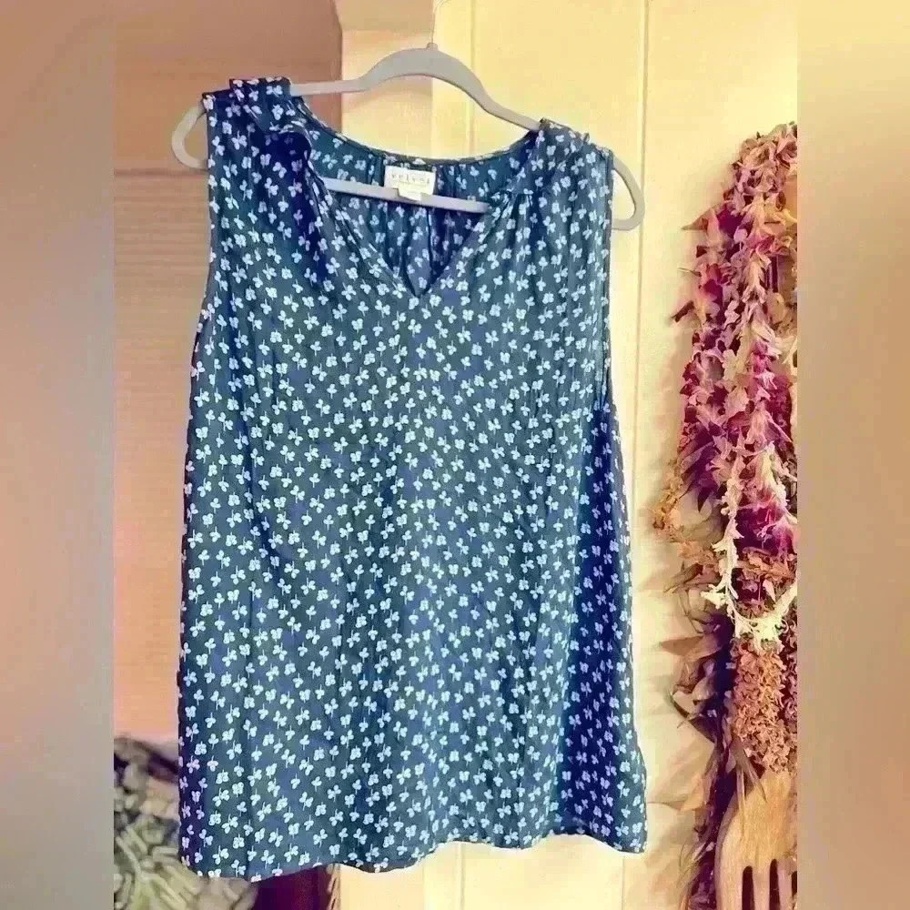 Velvet by Graham & Spencer Blue Catrina Floral Blouse Tank Top Spring Summer‎
